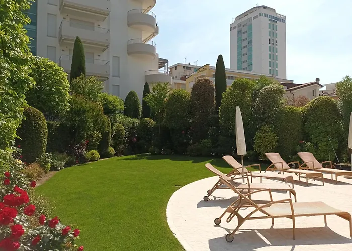Quadrilocale Stej Palace 아파트