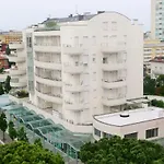 Stej Palace 3 Garage In Centro 50m Dalla * Lido di Jesolo
